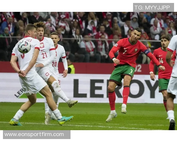 C罗将FIFA最佳投票权交给B席展现队长风范